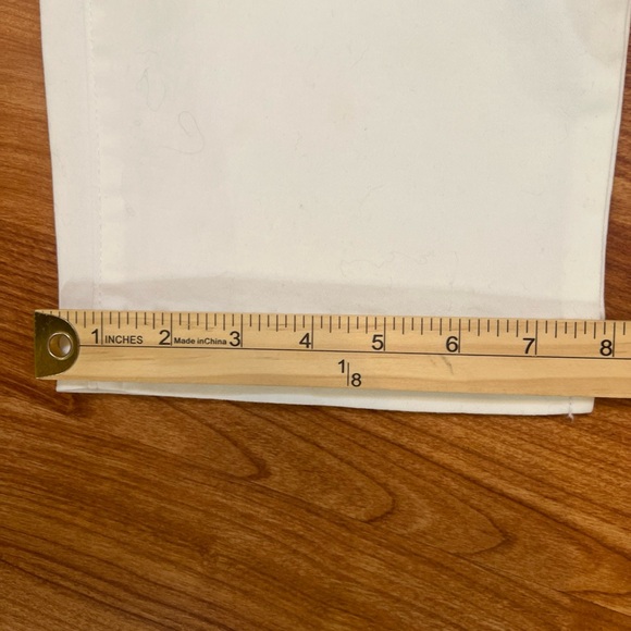 Gloria Vanderbilt Amanda White Pull-On Capris Size 6 Slimming - Picture 7 of 7